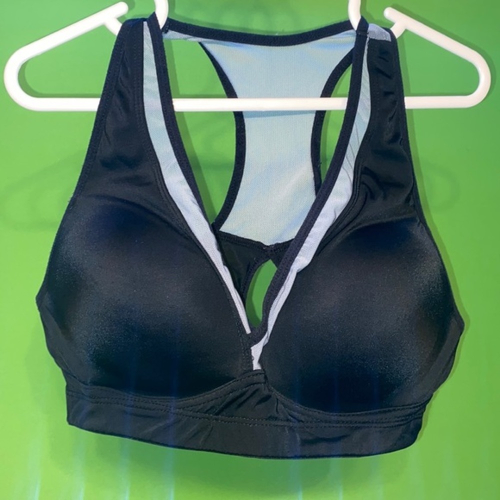 Used perfect shape Medium size 36 sports bra like new brand ACX black and mesh